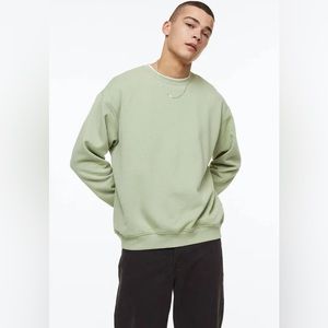 ⬇️H&M Loose Fit Pullover in Mint Green ✨